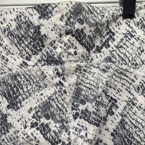 Pink Victoria’s Secret brand new leggings size medium - Picture 4 of 7